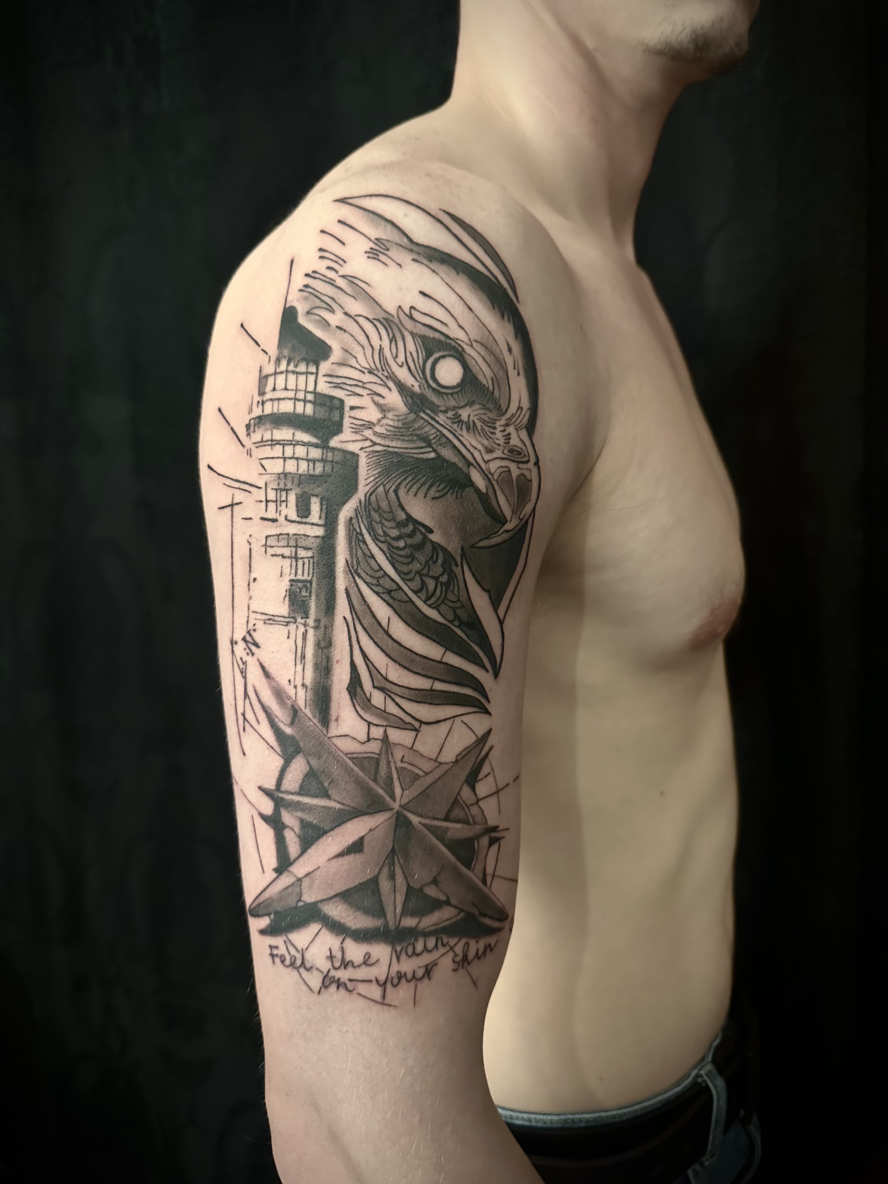 Tatouage tour et aigle – Dany, LAB Tattoo Lausanne